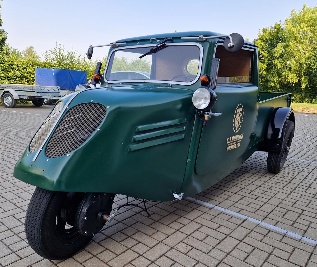 Fahrzeug bei der Begutachtung